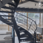 ferronnier et métallier à Villeneuve Loubet Alpes-Maritimes et Monaco escalier en fer forgé modern