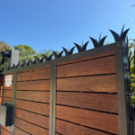 Grilles de défense en fer forgé moderne dans les Alpes-Maritimes et Monaco