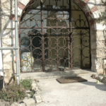 Portes d'entrées en fer forgé moderne dans les Alpes-Maritimes et Monaco et Villeneuve Loubet